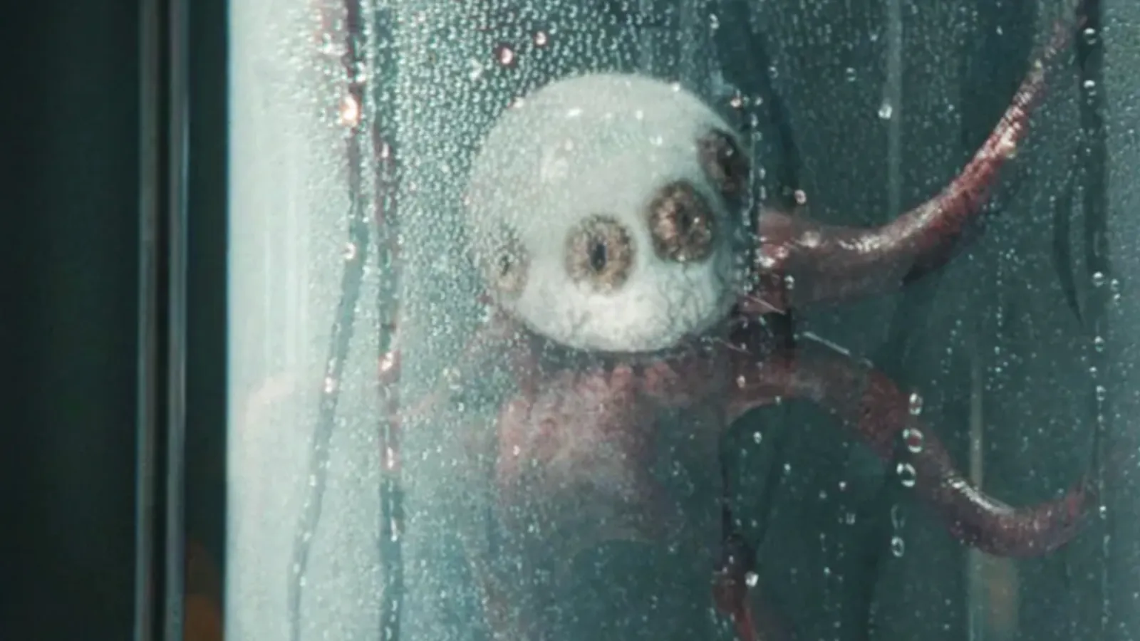 The Series' Gazing Creature Is More Frightening Than Ever in This Week's Chapter