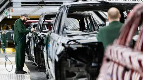 JLR Supply Chain Staff Reportedly Told to Apply for Government Benefits, Labor Group Claims