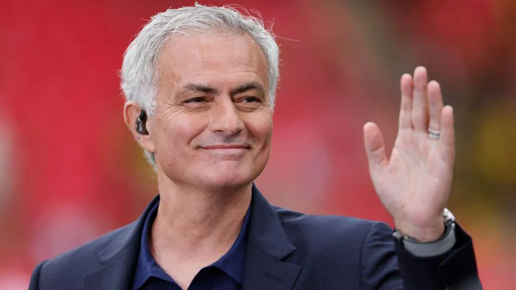 Who would say not to Benfica? - The Special One touches down for talks
