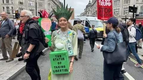 Thousands Protesters Gather in Central London to Oppose Donald Trump's Return Diplomatic Journey