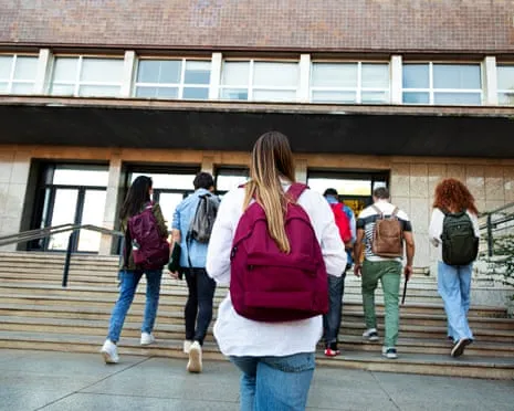 As Teen Boys Shift Right, the Rise of the 'Relaxed Female' Trend Grows Apparent