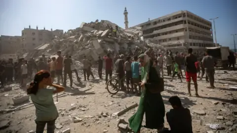 Escalated Military Assault Persists in Gaza City